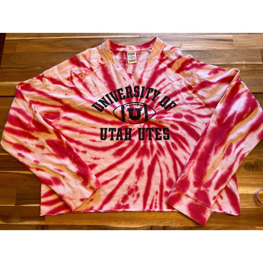 VS PINK University of Utah size L cropped tie dye sweater